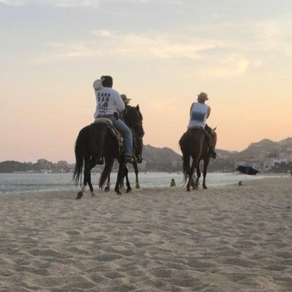 Meet your Posher, Tamara. - Picture 2 of 2